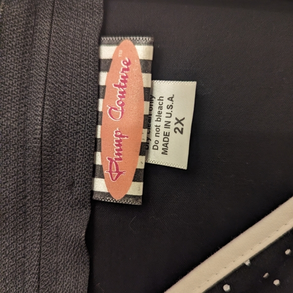 Pinup Couture Heidi dress in polka dots, size 2XL (No belt) - Picture 4 of 10